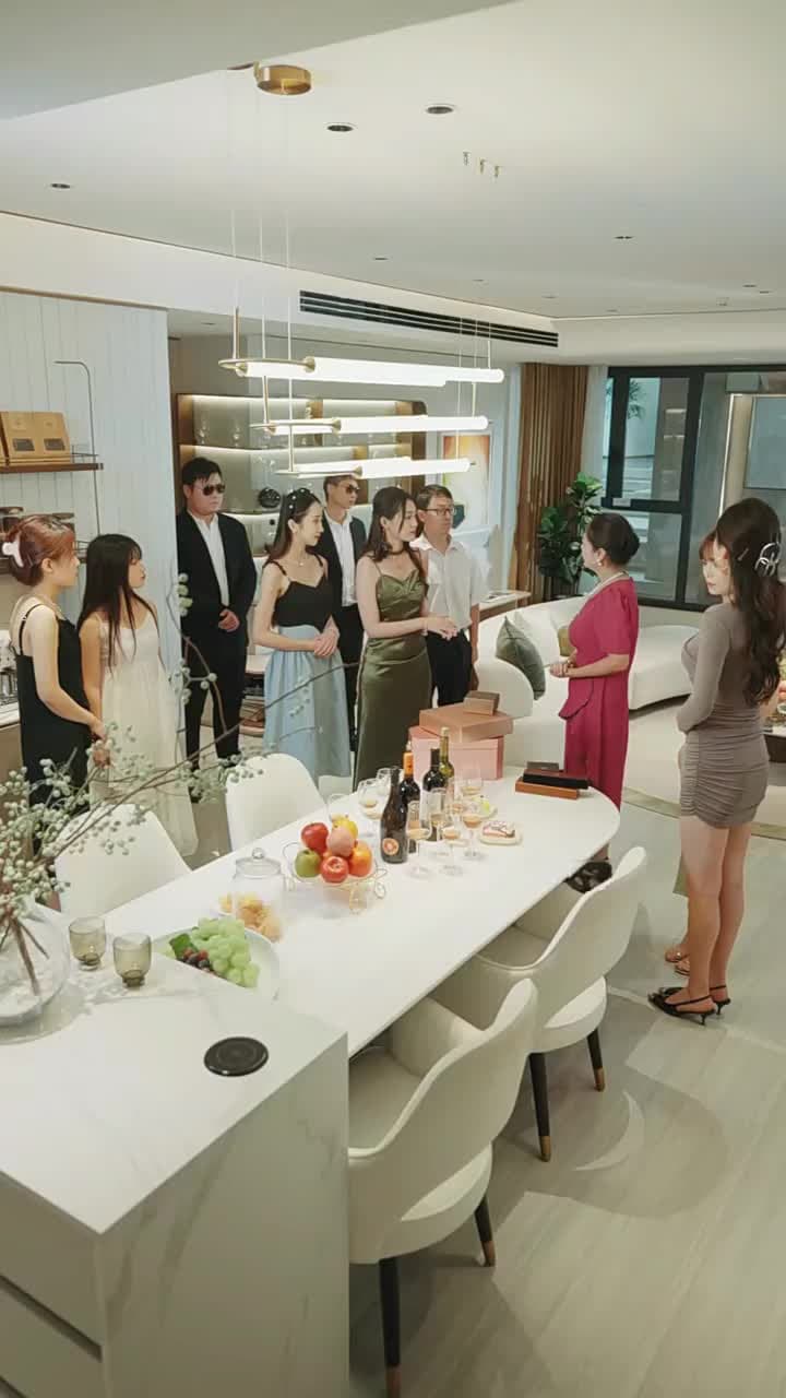 Divorced, Now a Billionaire’s Granddaughter - Episode 45