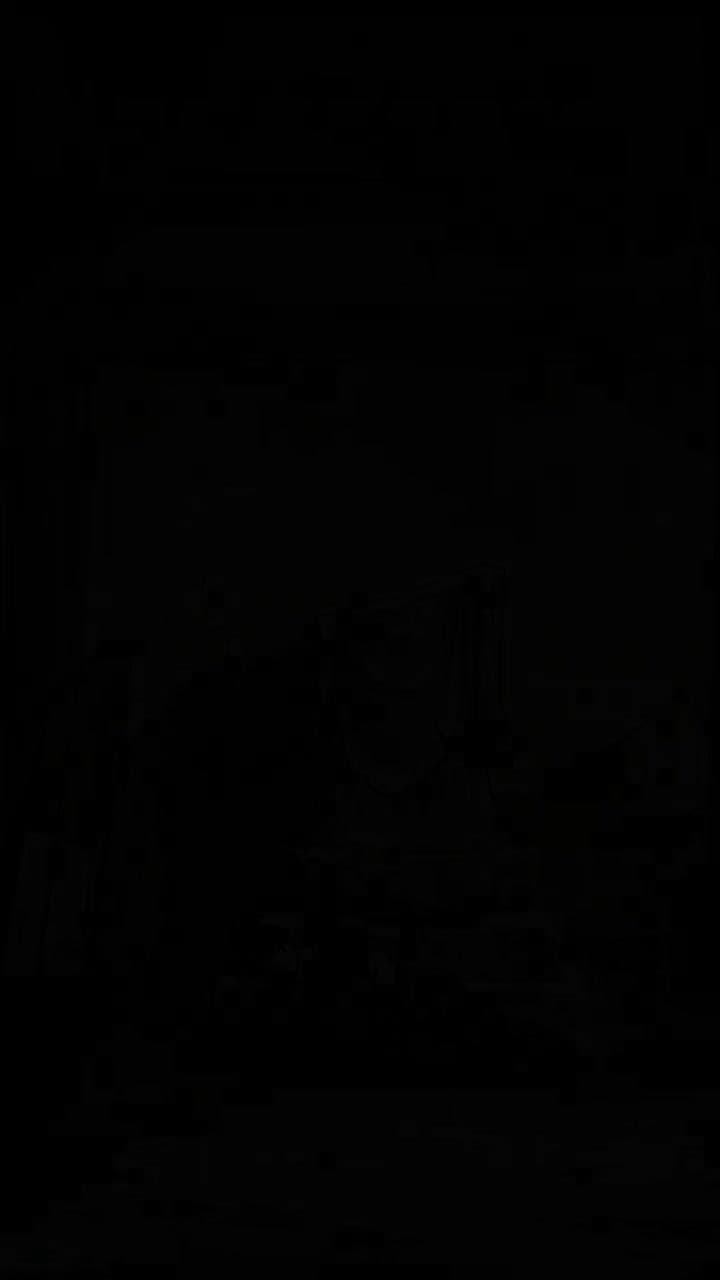 La secta recluta discípulos. - Episode 13