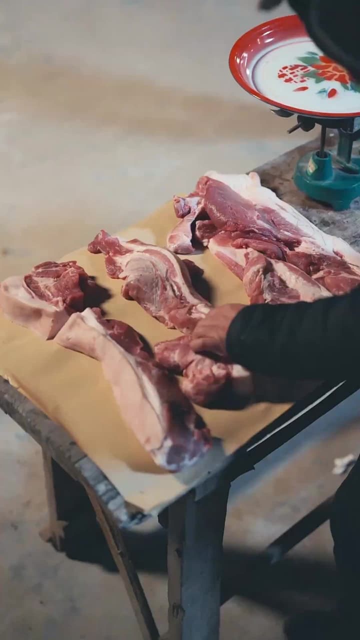 Bajo la Tierra Corría Vida - Episode 7