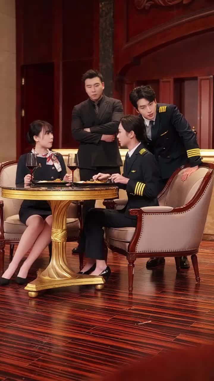 退婚後,遲機長他爭又搶 - Episode 28