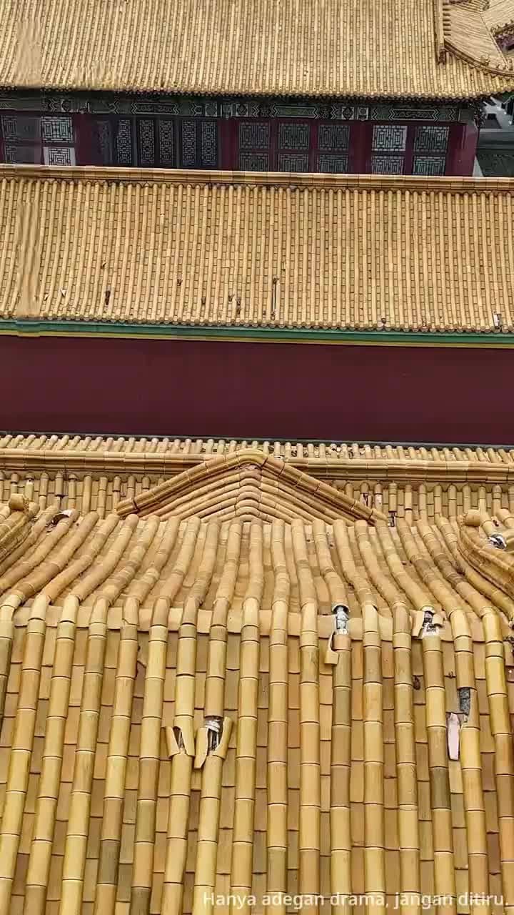 Vila Mewah di Istana Sunyi - Episode 1