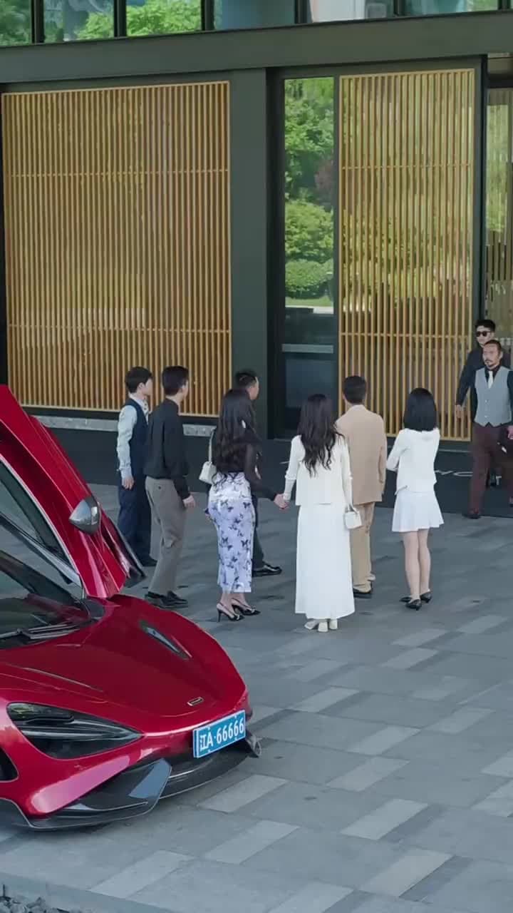 Dulu Hina, Kini Kuasa - Episode 13
