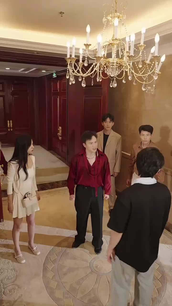 Dulu Hina, Kini Kuasa - Episode 35