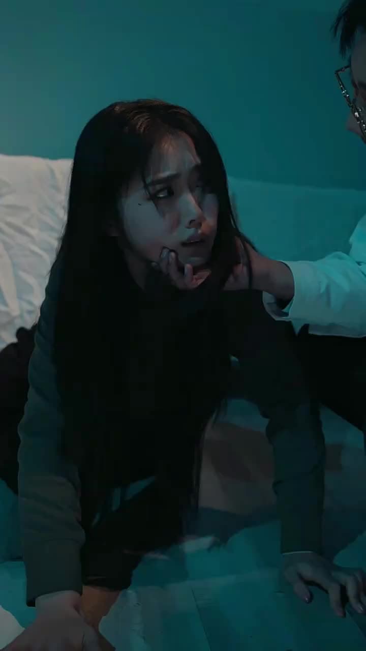 Dia Datang Dalam Silauan Cahaya - Episode 46