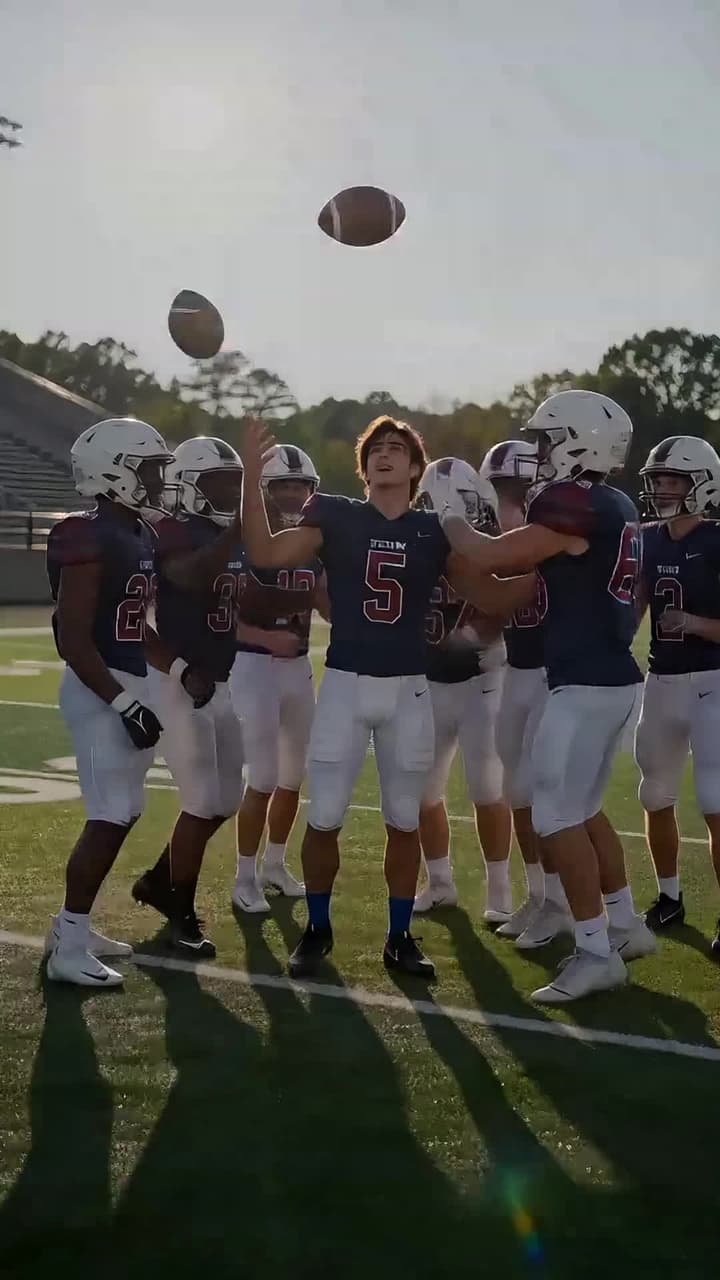 The Rival Quarterback Wants Me - Episode 25