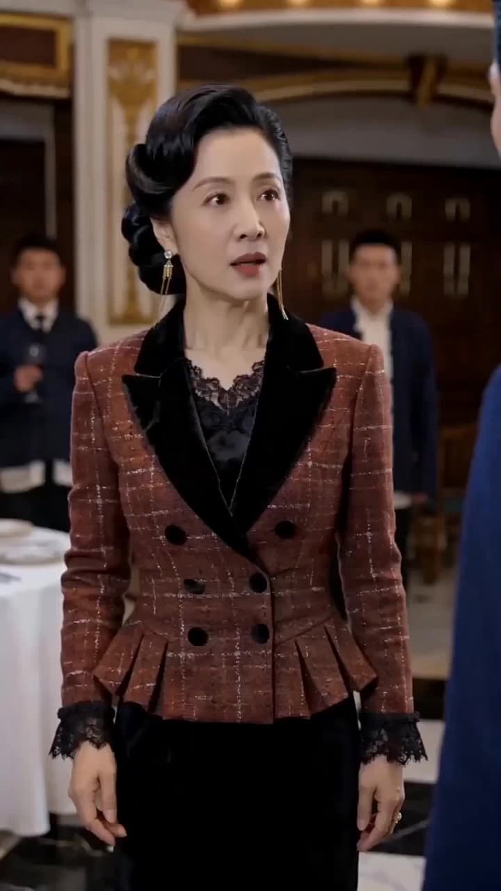 Untouchable: The Warlord's Godmother - Episode 26