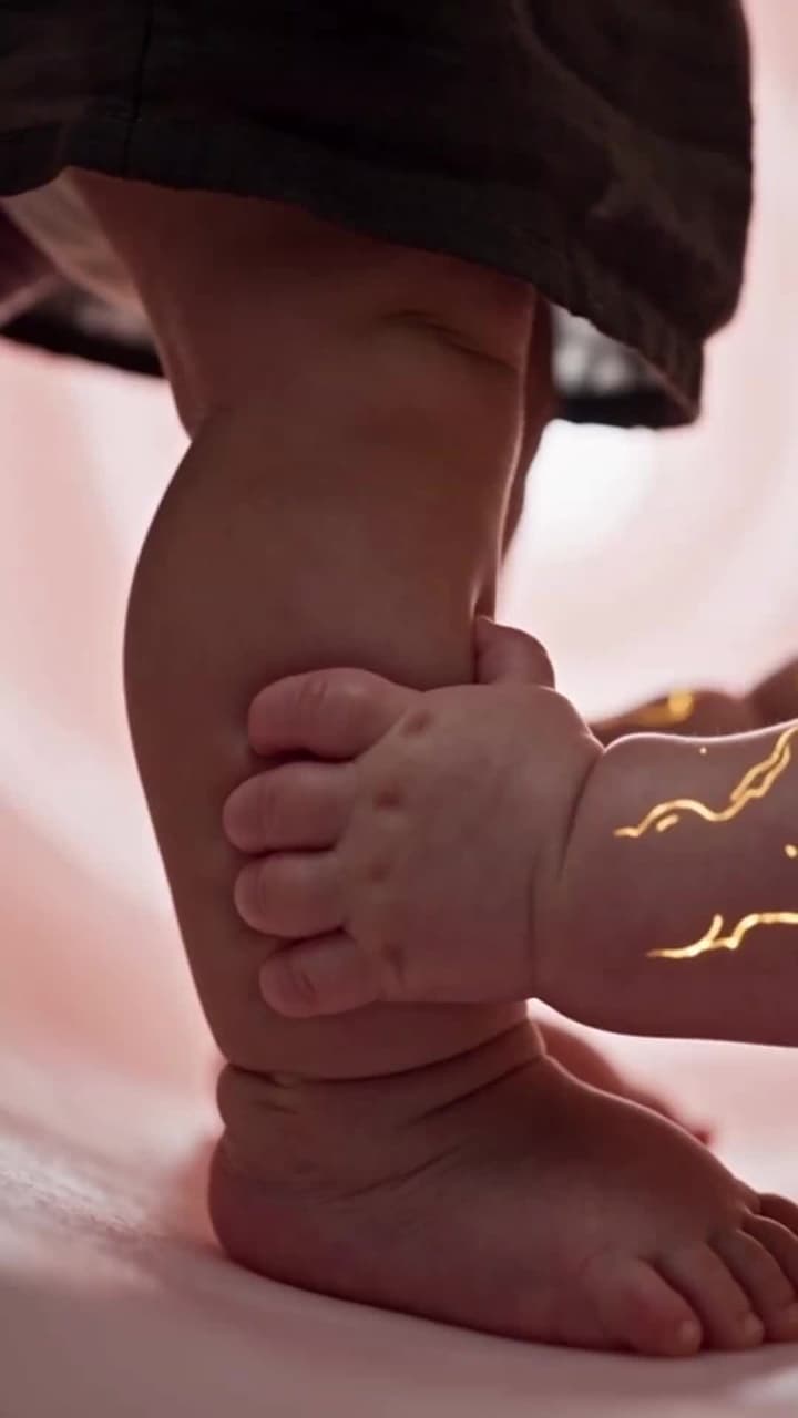 Reborn Baby Battles Her Evil Brother in the Womb - Episode 2